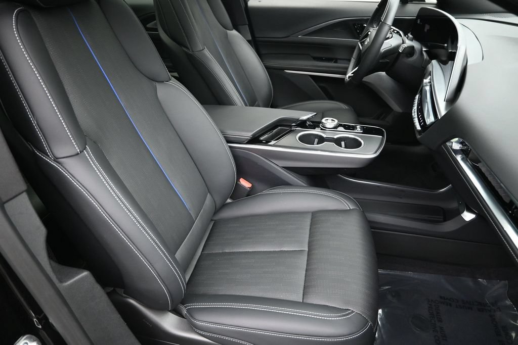 Certified 2025 Cadillac Lyriq Sport AWD/4WD image 31