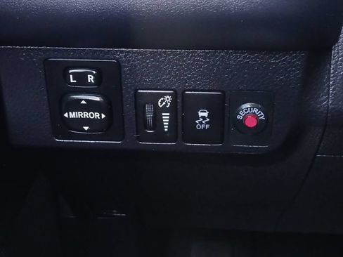 Used 2015 Toyota RAV4 Limited FWD image 12