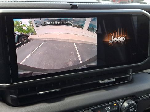 New 2026 Jeep Wrangler Unlimited Sahara AWD/4WD image 12