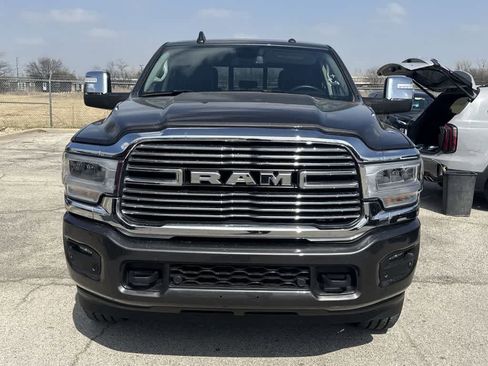Used 2024 RAM 2500 Laramie AWD/4WD image 7