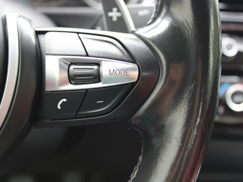 Used 2018 BMW M4 Coupe RWD image 10