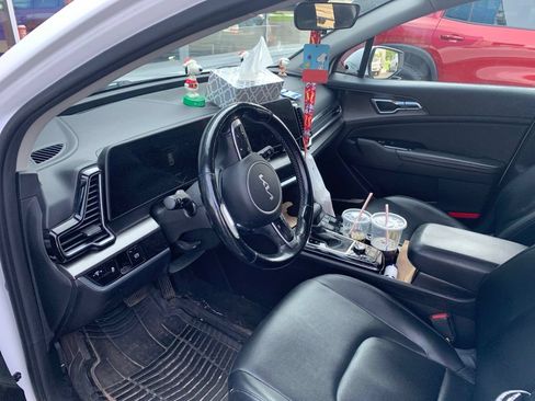 Used 2023 Kia Sportage EX AWD/4WD image 13
