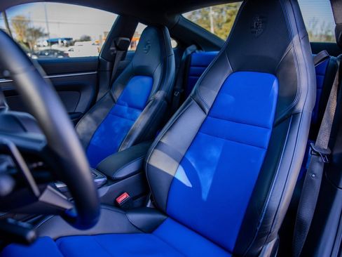 Used 2022 Porsche 911 Carrera image 20