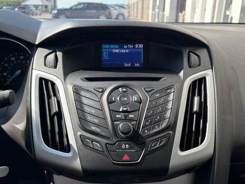 Used 2014 Ford Focus SE FWD image 11
