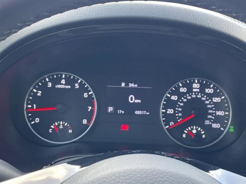 Used 2021 Kia Seltos EX image 32