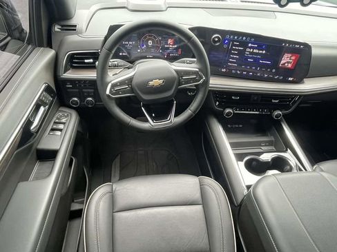Certified 2025 Chevrolet Tahoe Premier RWD image 13