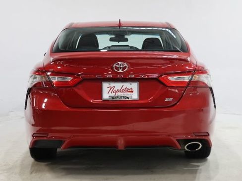 Used 2019 Toyota Camry SE FWD image 7