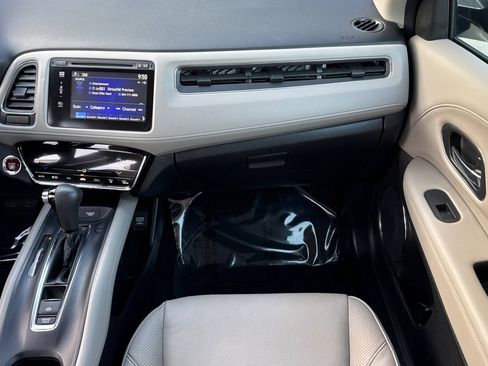 Used 2018 Honda HR-V EX-L image 29
