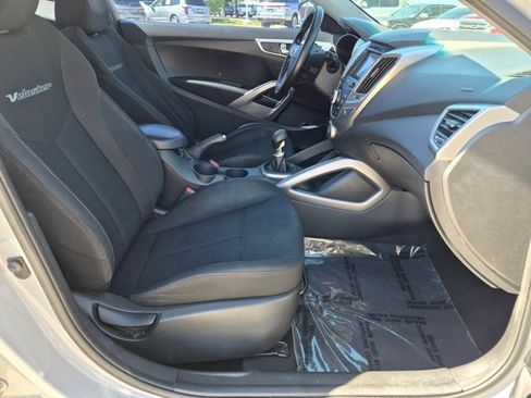 Used 2013 Hyundai Veloster RE:MIX Edition FWD image 19