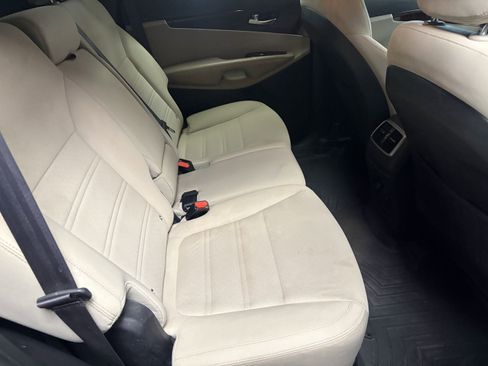 Used 2016 Kia Sorento LX FWD image 12