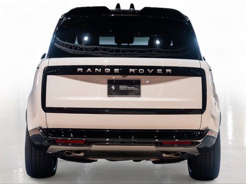 Used 2025 Land Rover Range Rover SE AWD/4WD image 11