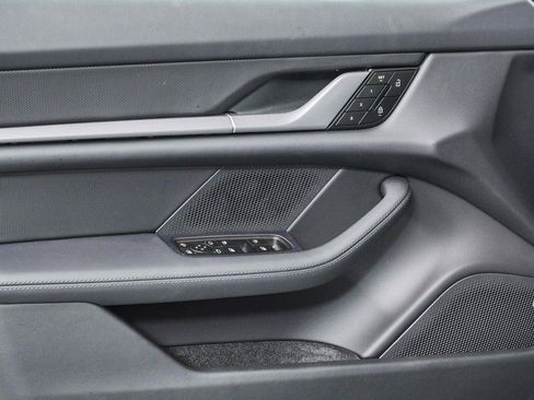 New 2026 Porsche Taycan 4S AWD/4WD image 6