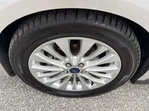 Used 2017 Ford C-MAX SE w/ Cold Weather Package image 12