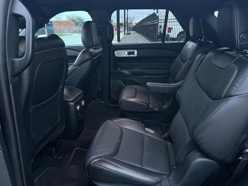 Used 2020 Ford Explorer ST w/ Premium Technology Package image 4