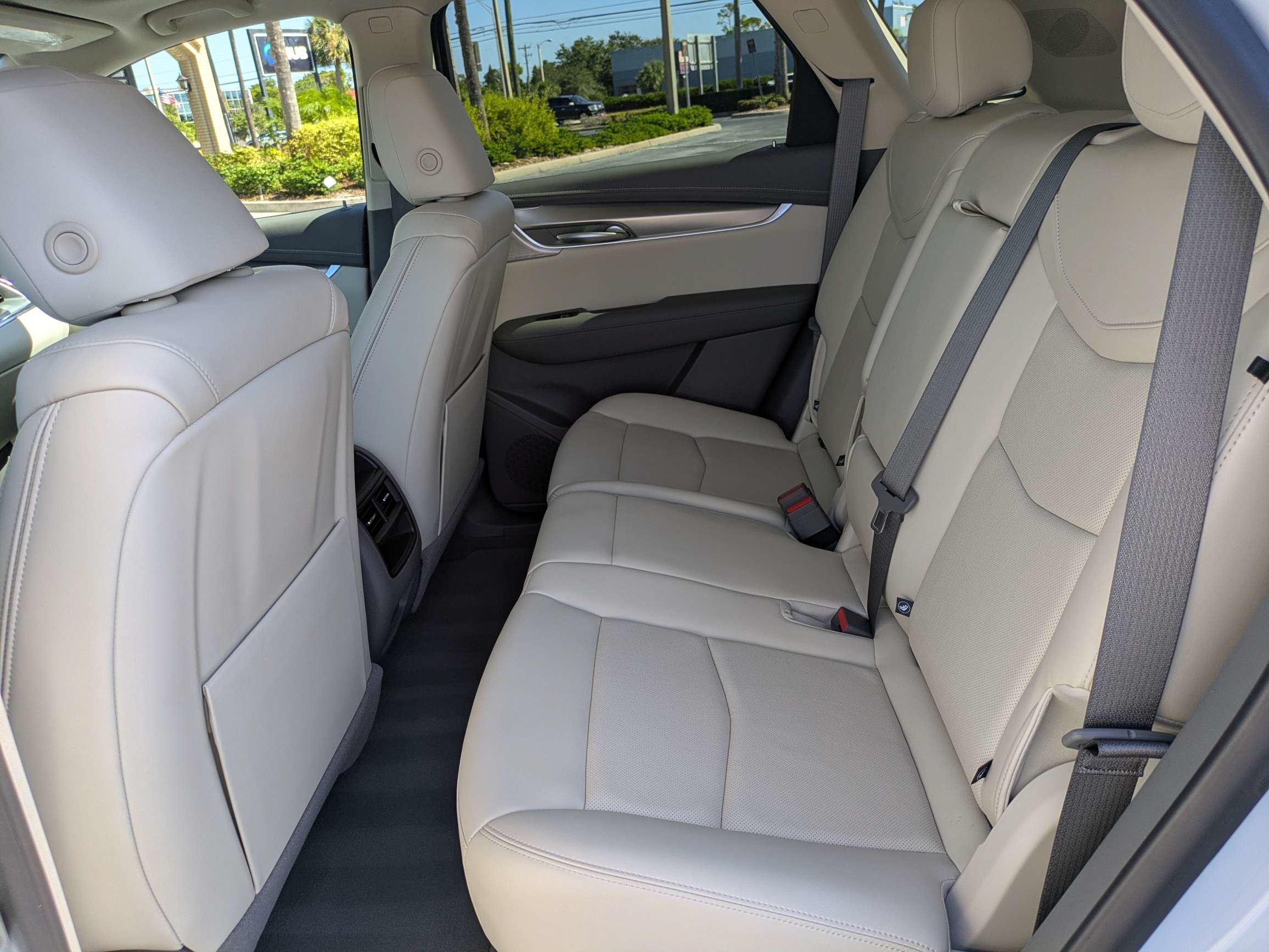 Certified 2024 Cadillac XT5 Premium Luxury w/ Technology Package FWD image 12