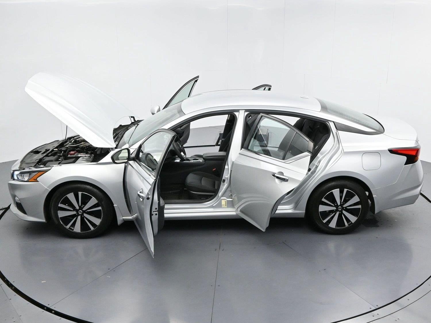 Used 2022 Nissan Altima 2.5 SV FWD image 35