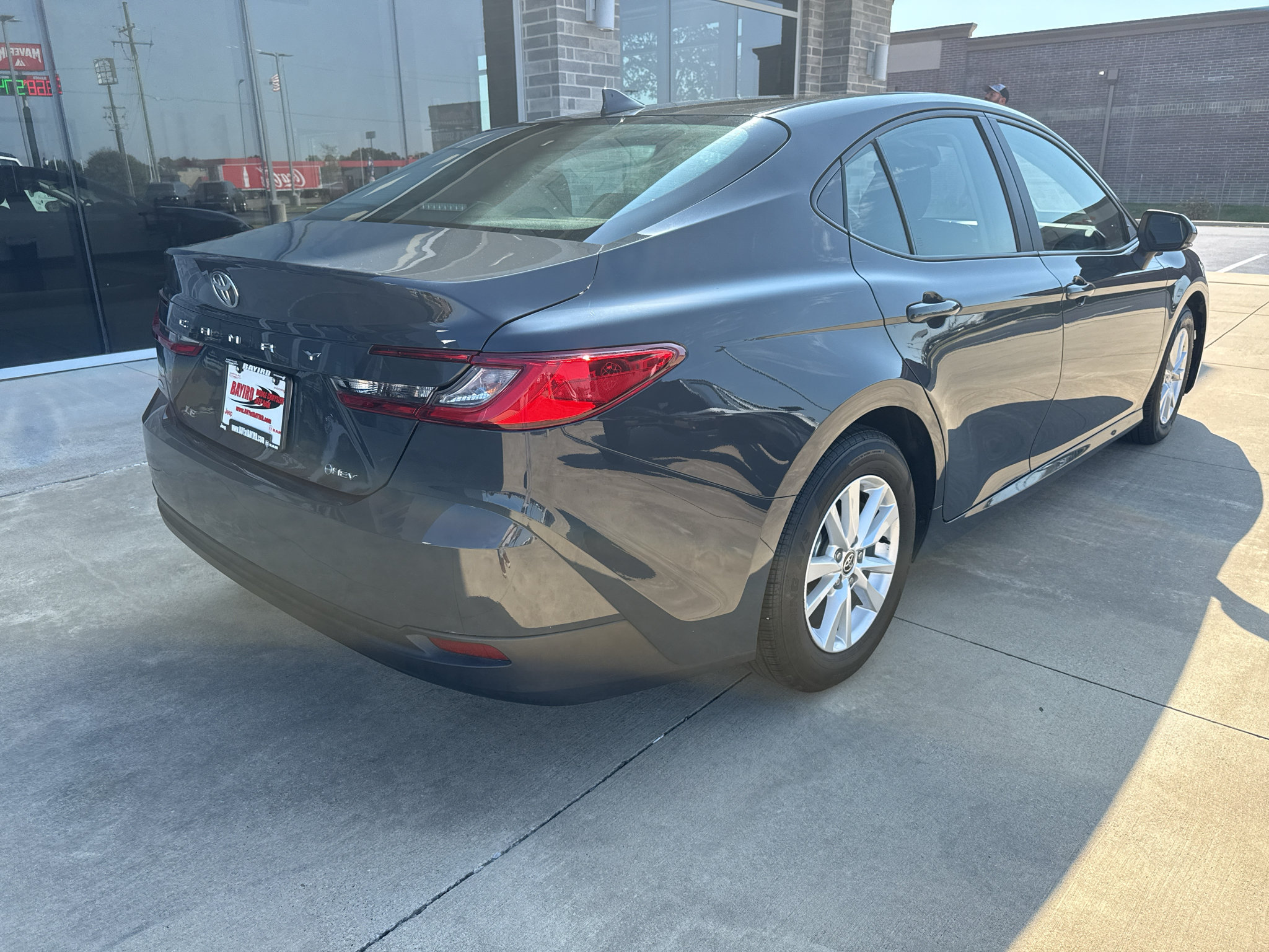 Used 2025 Toyota Camry LE FWD image 7