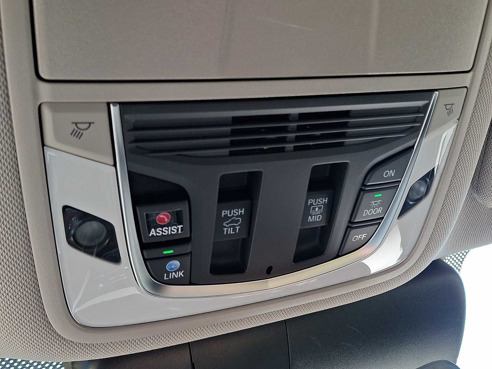Certified 2025 Acura RDX w/ Technology Package AWD/4WD image 26