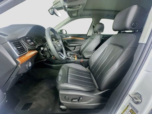 Used 2023 Audi Q5 2.0T Premium w/ Convenience Package AWD/4WD image 13