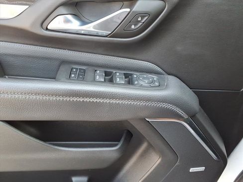 Used 2023 GMC Yukon XL Denali w/ Denali Reserve Package image 13