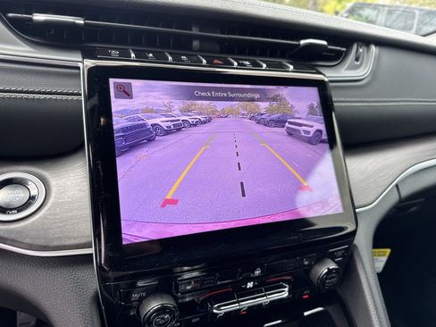 New 2025 Jeep Grand Cherokee Limited w/ Black Appearance Package image 26