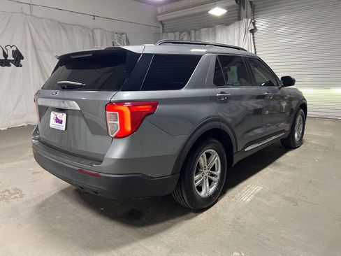 Used 2022 Ford Explorer XLT RWD image 7
