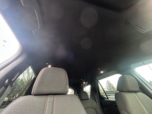 Used 2025 Honda Pilot Sport image 27