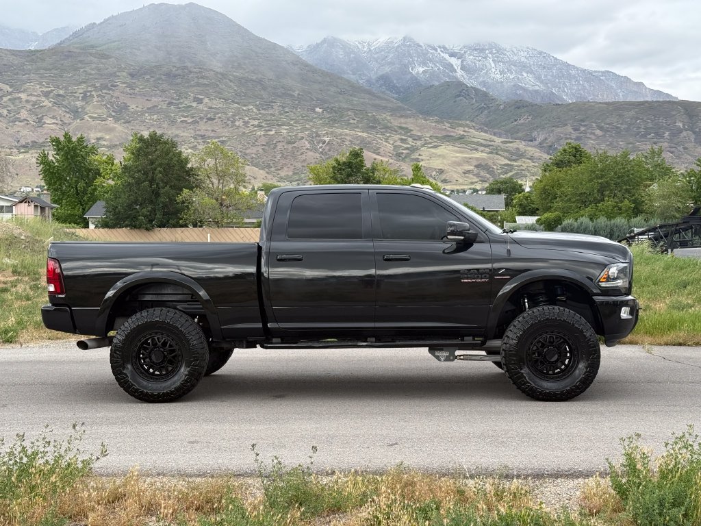Used 2018 RAM 2500 Laramie w/ Sport Appearance Group AWD/4WD image 8