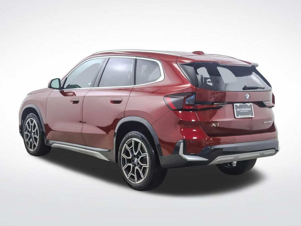 Used 2026 BMW X1 xDrive28i w/ Technology Package AWD/4WD image 3