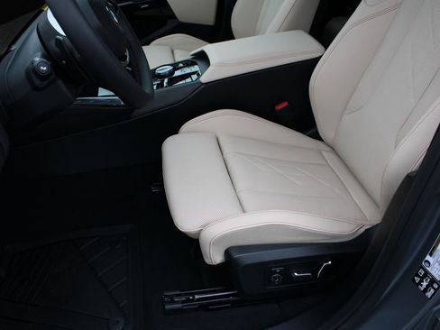 New 2026 BMW X3 xDrive30 w/ Premium Package image 25