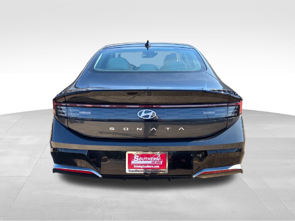 Used 2025 Hyundai Sonata SEL FWD image 4