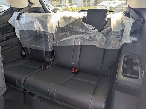 New 2025 Subaru Ascent Limited w/ Popular Package #2 image 13