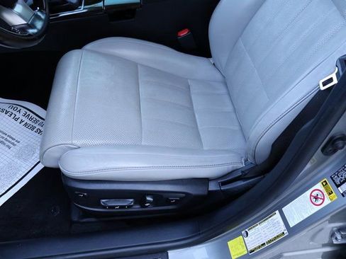 Used 2017 Lexus ES 350 w/ Ultra Luxury Package image 41