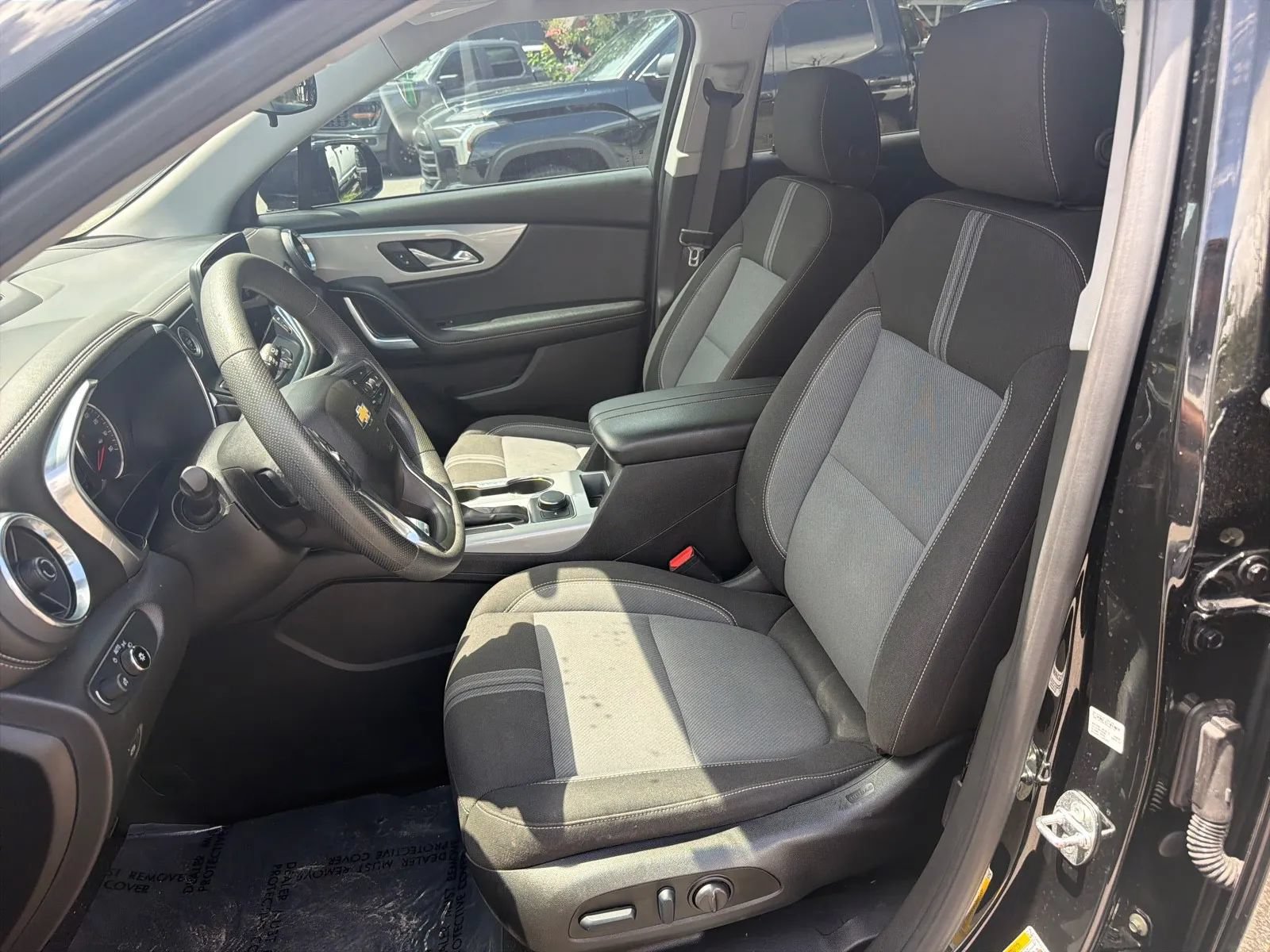 Used 2023 Chevrolet Blazer LT FWD image 12