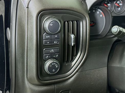 Used 2024 Chevrolet Silverado 1500 Custom image 17