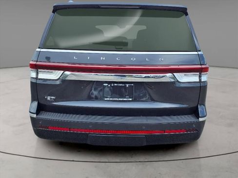 Used 2024 Lincoln Navigator L Reserve image 12