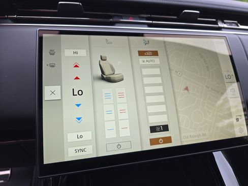 New 2025 Land Rover Range Rover Sport Dynamic SE image 24