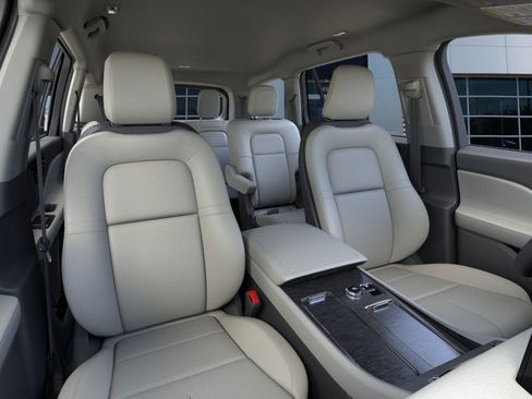 New 2026 Lincoln Aviator AWD w/ Jet Appearance Package image 10