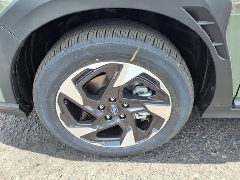 New 2025 Subaru Crosstrek 2.5i Limited w/ Popular Package #3A image 11