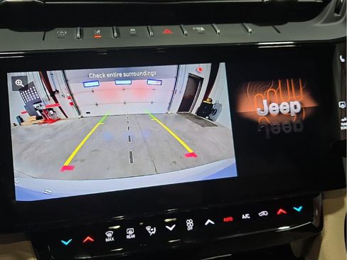 New 2026 Jeep Grand Cherokee L Limited w/ Trailer Tow Package image 19