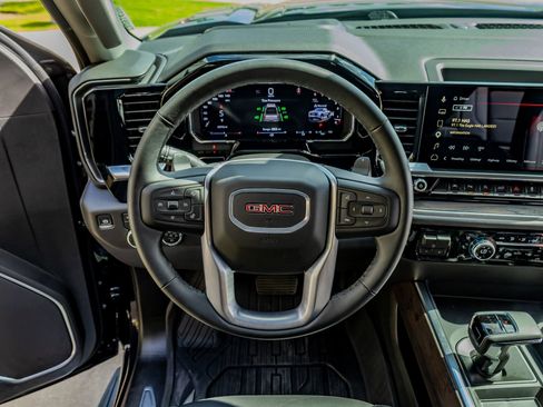 Used 2026 GMC Sierra 1500 SLT w/ SLT Premium Plus Package image 19