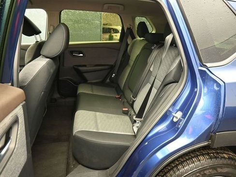 Used 2023 Nissan Rogue SV image 13