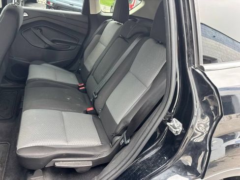 Used 2017 Ford Escape SE w/ Equipment Group 201A AWD/4WD image 10