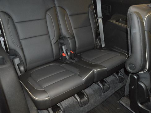 Used 2019 GMC Acadia Denali w/ Technology Package FWD image 13
