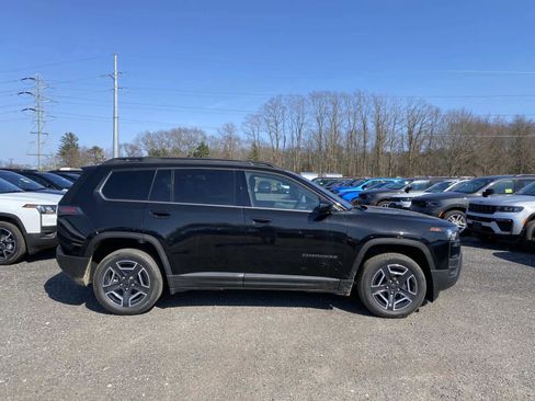 New 2026 Jeep Cherokee Laredo image 2