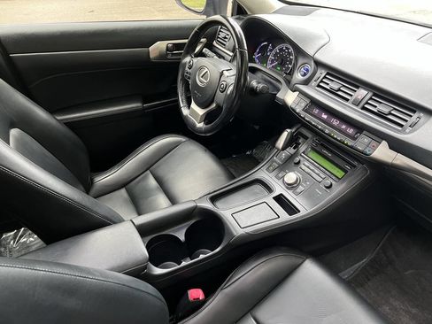 Used 2015 Lexus CT 200h Base 4dr Hatchback image 22