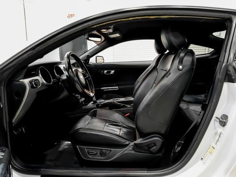 Used 2020 Ford Mustang Premium RWD image 19