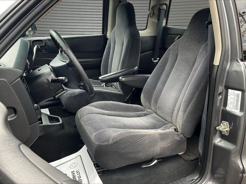 Used 2004 Dodge Dakota 4x4 Club Cab w/ Tire & Handling Group image 19