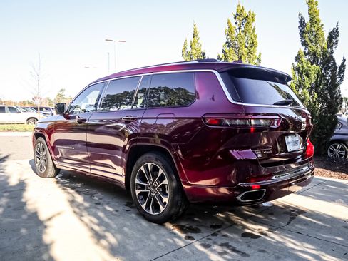 Used 2022 Jeep Grand Cherokee L Overland image 7