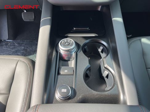 New 2025 Ford Explorer Active w/ Active Comfort Package image 12